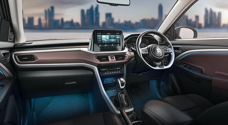 New Maruti Brezza 2025 Review: क्या ये कॉम्पैक्ट SUV अब और भी बेहतर हो गई है